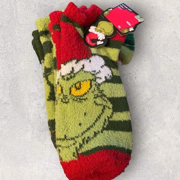 Grinch Warm Fuzzy Socks Women Christmas NEW - Picture 1 of 6